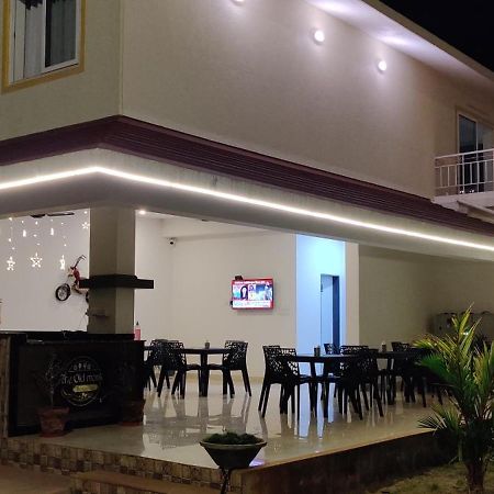 Passions De Goa Hotel Anjuna Exterior photo